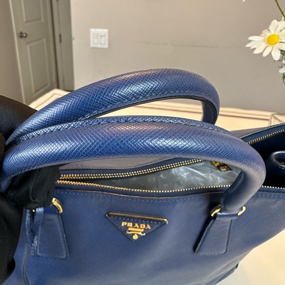 Prada Blue Leather Saffiano Lux Large Tote Satchel - Picture 10 of 15
